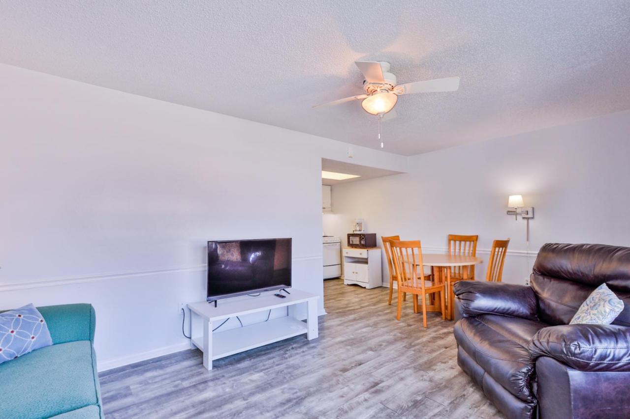 Coastal Waters Hotell New Smyrna Beach Exteriör bild