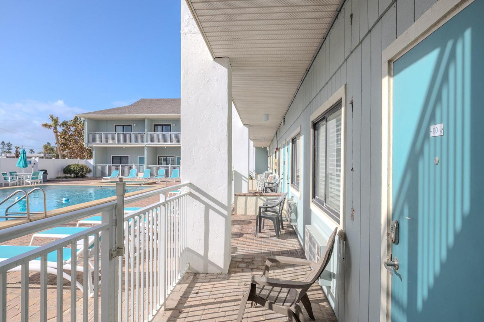 Coastal Waters Hotell New Smyrna Beach Exteriör bild
